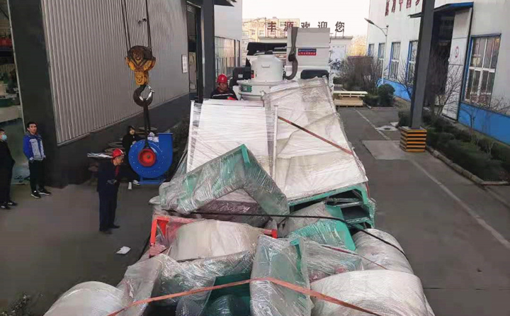 草莓视频下载网站生产线装车完成