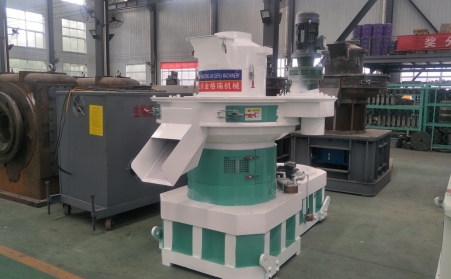 秸秆变身绿色燃料，促进生物质产业发展  