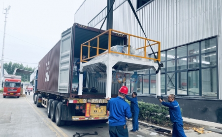 【发货篇】印尼朋友请接收，你的稻壳草莓视频下载网站生产线已发货