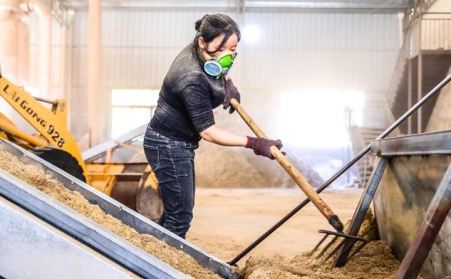 江西南丰：生物质燃料燃起乡村振兴新希望